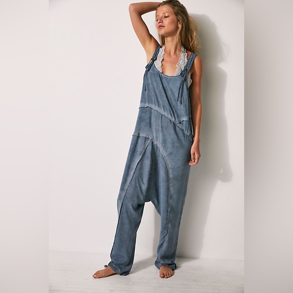 Free People Intimately Act Natural Shapeless Romper | Size Medium. Final price! - Picture 2 of 7